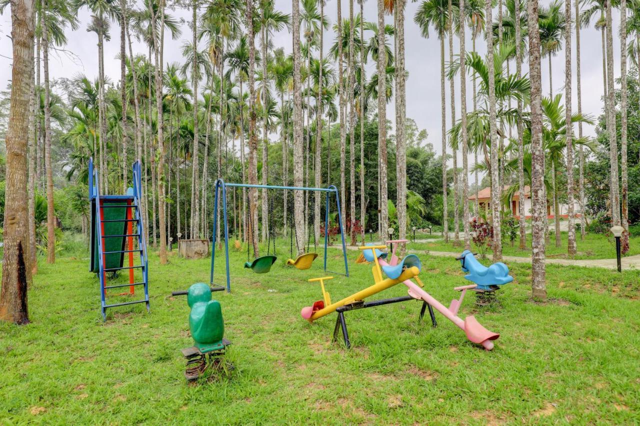 Ezzenza Areca Resort Madikeri Esterno foto